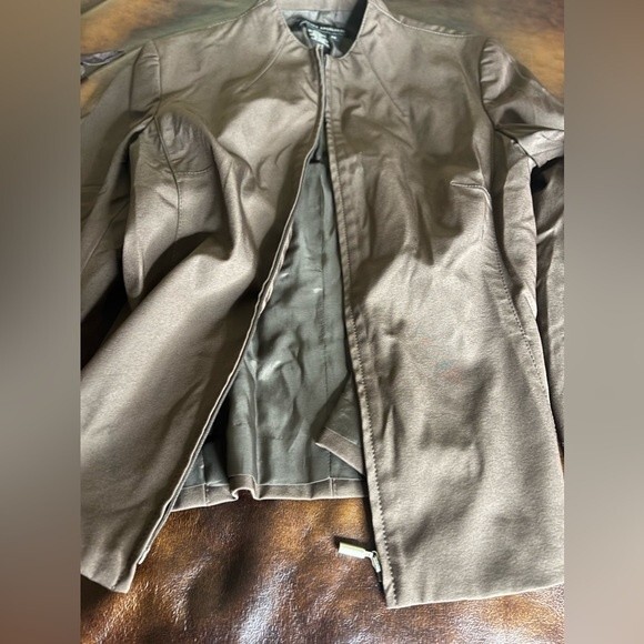 Sandra Angelozzi Women’s 2-Piece suit size 36 Skirt size 34 Size 4 ,Small - Picture 15 of 16